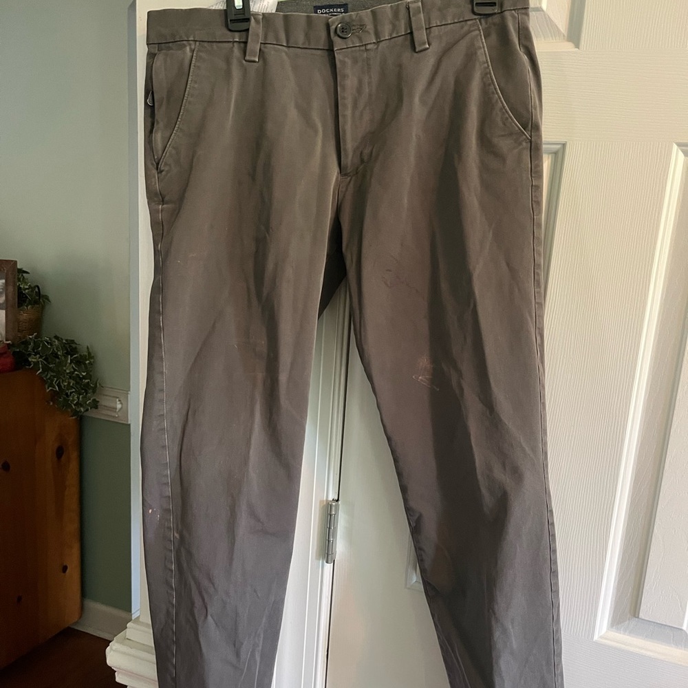 Bundle: Men’s pants gray Dockers straight fit size 34x29 and 33x30.